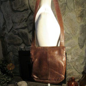 Vintage Bolder Ridge Leather Cross body bag.